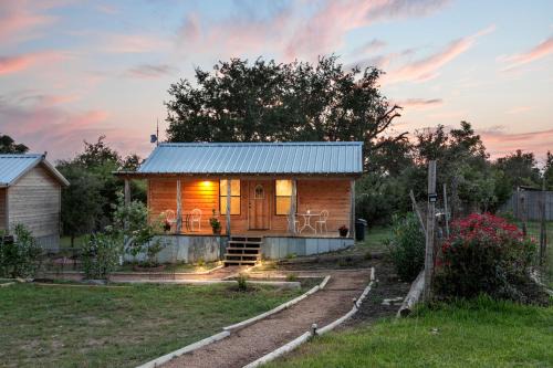 Fredericksburg House | HR Cabin 3- The Little Bear Cabin