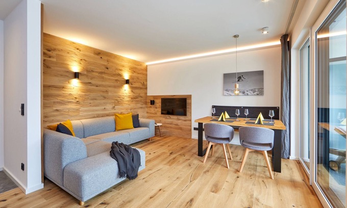 Garmisch-Partenkirchen Apartment | Hubertus 13 - bright flat in modern alpine style with large terrace and garden