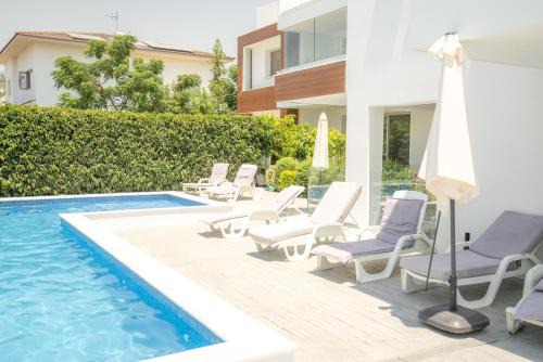 Larnaca Apartment | Hubstay - Tamara Gardens Suite with Swimming Pool