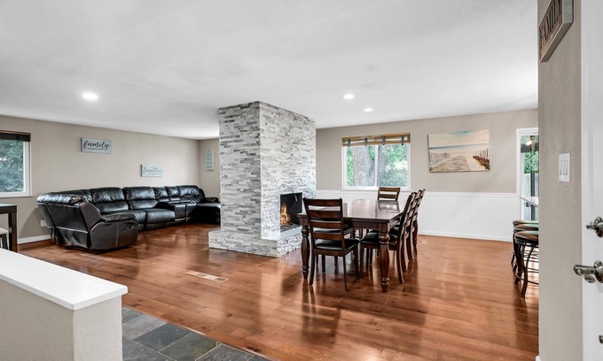 Northwest Arvada House | Huge Arvada Retreat! Great quiet neighborhood!