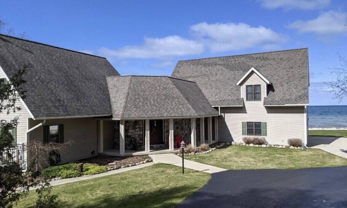 Straits of Mackinac House | Huge Family Lake Michigan Vacation Home, 6 bedrooms. Amazing Views!