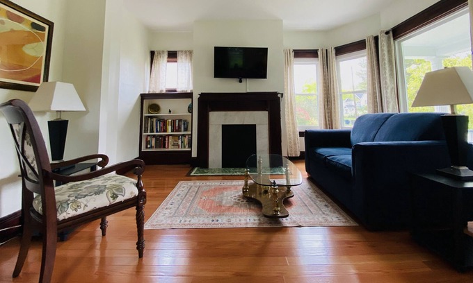 Cleveland Heights House | HUGE HOUSE for Groups! Plenty of parking, quiet and safe area