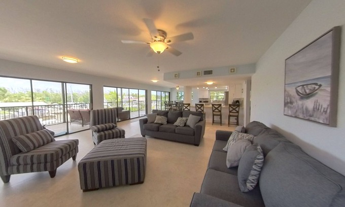 Ocean Isle Estates House | Huge Ocean Side 2/2 with plenty of Dock Space available for rent!