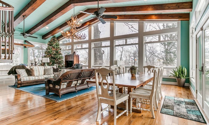 Webster City House | Huge Retreat with Heated Pool And Hot Tub by Briggs Woods Walking Trail and Golf