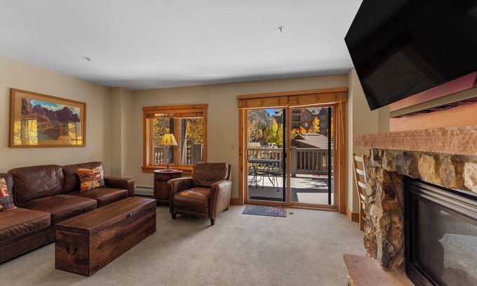 River Run Condo | Huge Wraparound Balcony w/Beautiful Views, King Bed, Walk to Lifts, Views