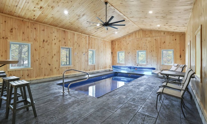 Rockbridge Cabin | Hummingbird Lodge at Big Pine Retreat