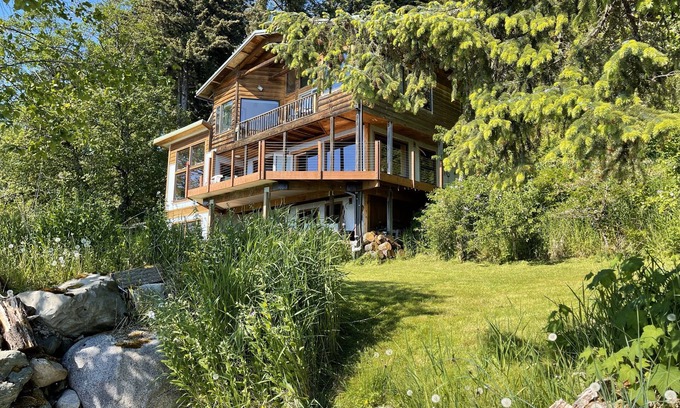 Juneau House | Humpback Hideaway: Private sauna and hot tub with ocean and beach access!