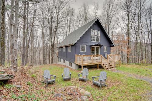 Hunter House | Hunter Mountain Home with Game Room 1 Mi to Skiing!