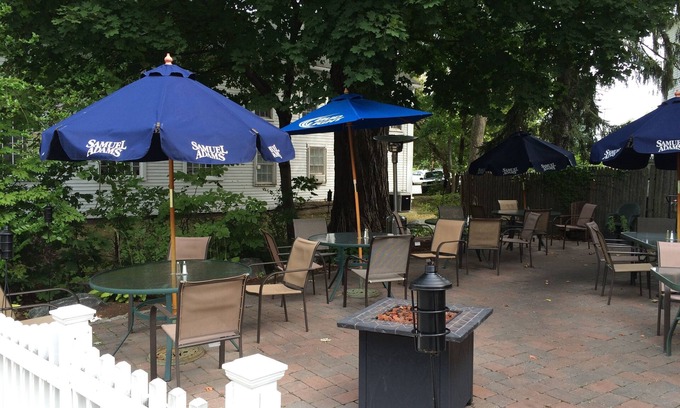 Grafton Hotel | Hunters Grille and Tap at The Grafton Inn