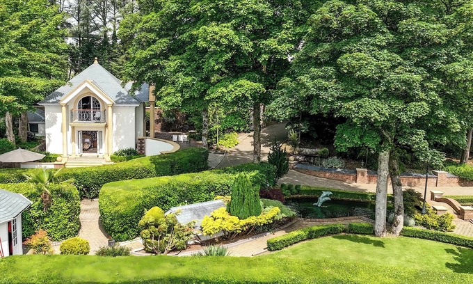 Boscundle Cottage | HUNTERS MOON, family friendly, luxury holiday cottage in Charlestown