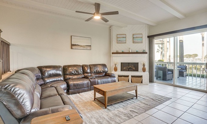 Huntington Beach Condo | Huntington Beach Condo - Walk to the Ocean!