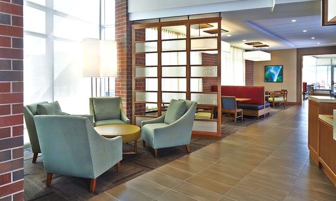 Lansing Hotel | Hyatt Place Lansing Eastwood Towne Center