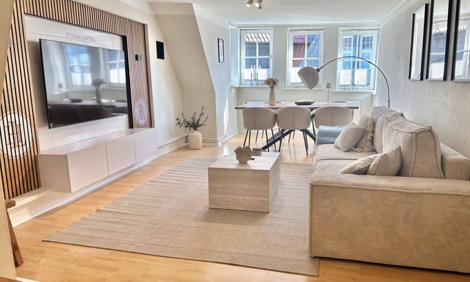 Goslar Apartment | HyggeLiving | 94m² | view of Marktkirche | OSCAR