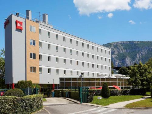 Archamps Hotel | ibis Archamps Porte de Genève