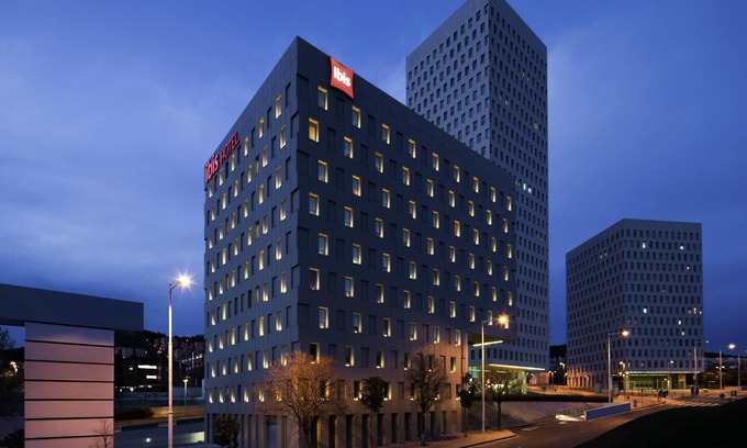 Santa Coloma de Gramenet Hotel | ibis Barcelona Santa Coloma