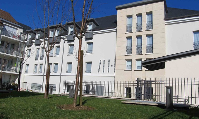 Etampes Hotel | Ibis Etampes