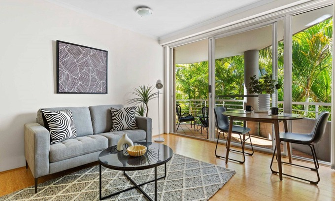 Chippendale Apartment | Idyllic Studio by University Campuses