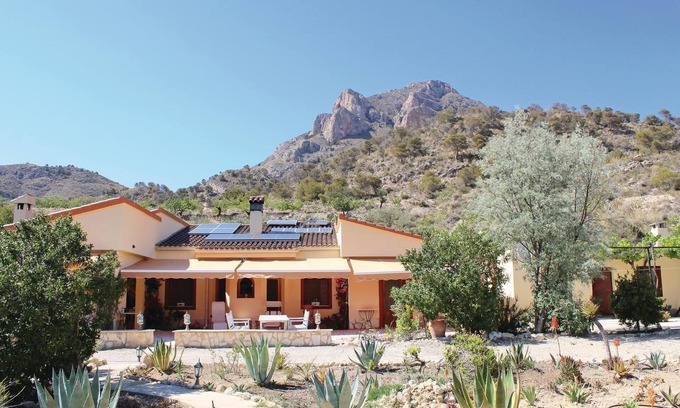 Jijona House | If you are looking for peace and quiet and would like to spend your vacation in a vacation home in a