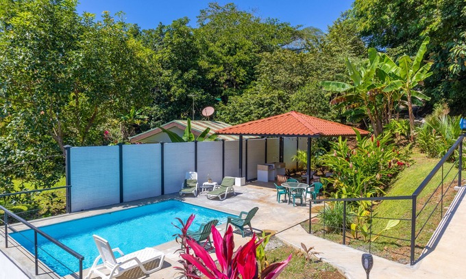 Esterillos Apartment | Iguana apartmento 1 ocean view five minute walk to beach