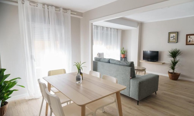 Castello de la Plana Apartment | II Apartamento moderno y céntrico en Castellón