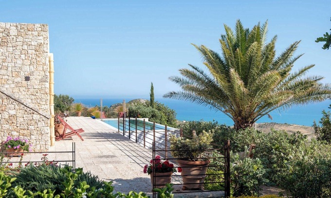 Siculiana Villa | Il Canneto - Three Bedroom Villa, Sleeps 6