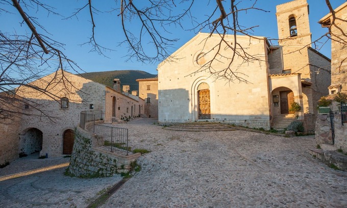 Campello sul Clitunno Hotel | Il Castello di Campello