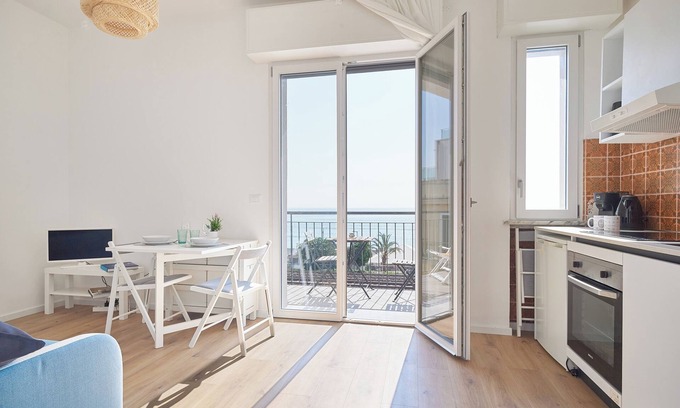 Borghetto Santo Spirito Apartment | Il Faro - La Lanterna - int 10