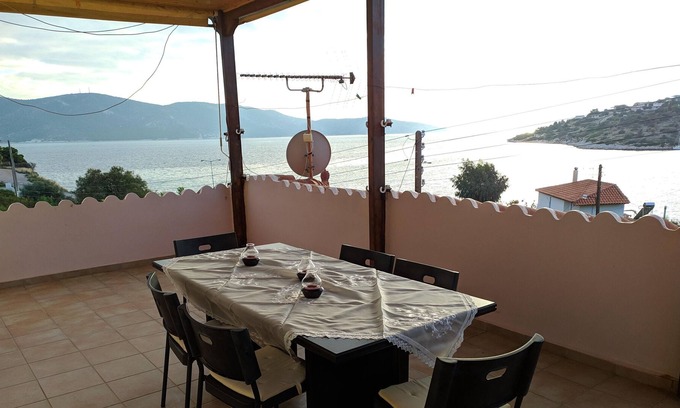 Salamis House | ILIAKTI RELAXING SEASIDE AMAZING VIEW