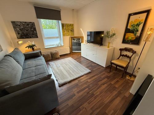 Postfeld Apartment | Im Herzen City Kiel 1 Zi Whg pure Gemütlichkeit, eigener Parkplatz,10 m Fußweg zur Universität zu Kiel, 5 min zur Uniklinik, Ostsee,