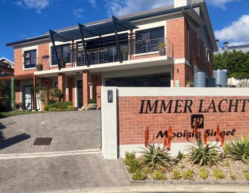 Reebok Apartment | Immer lacht