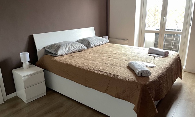 Villapizzone House | Impeccable 2-bed House in Milano up to 4 People