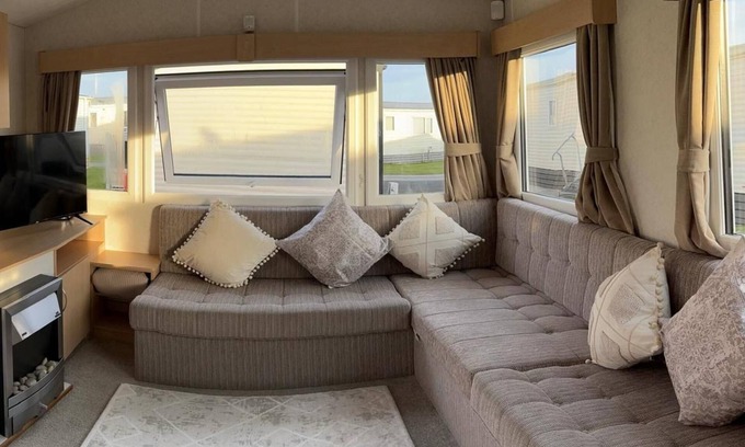 Heysham Cabin | Impeccable 2-bed Static Caravan in Morecambe