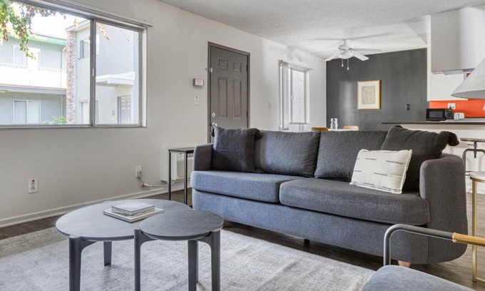 Burbank Apartment | Impeccable Burbank 1BR w/ W/D, Gym & Pool, near TJ & WF, by Blueground