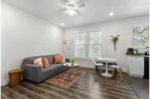 Tobin Hill Apartment | Impressive Cozy Historic 2BR Apt Near Downtown