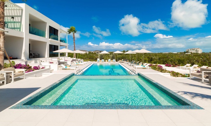 Long Bay Condo | Impressive Oceanfront Condo w/Breakfast Daily now 'til end June