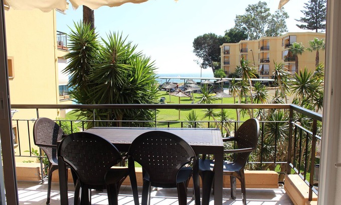 New Golden Mile Apartment | In a front line beach, direct acess beach