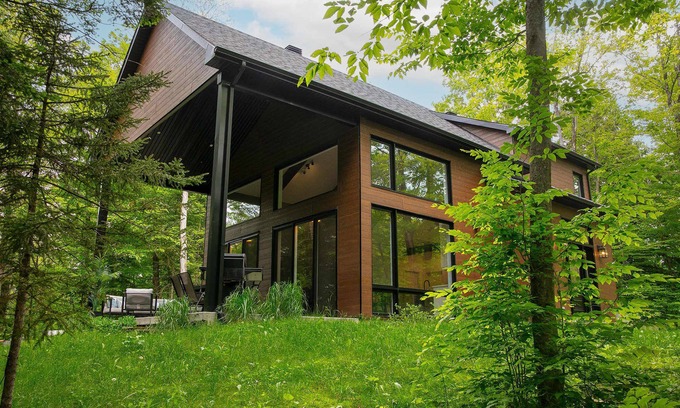 Magog Ski Chalet | In nature - Spa - Forestier