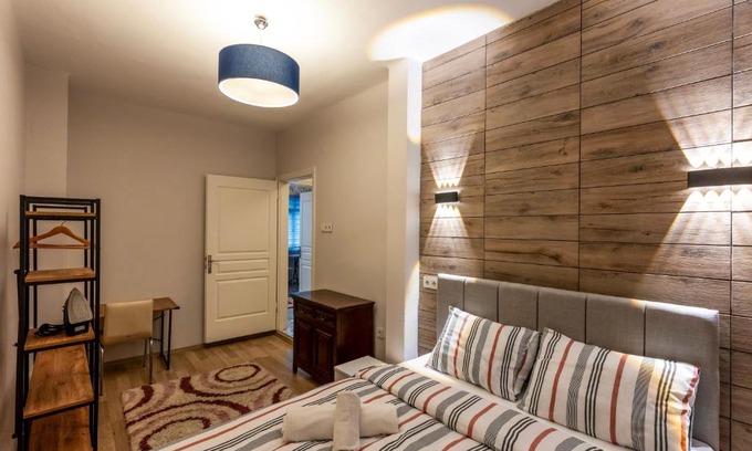Cihangir Apartment | In the center of Taksim and Galataport 2 Bedrooms and 1 Living Room in Apartment