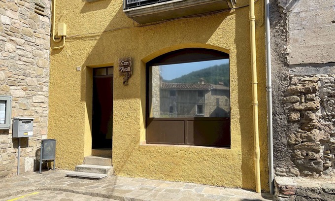 Riudaura House | In the Garrotxa, in the middle of the nature and close to enticing places.