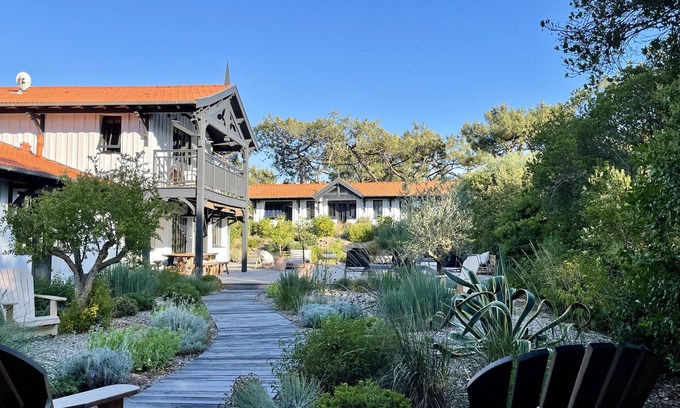 Cap-Ferret Villa | In the heart of Cap-Ferret, luminous wooden villas with annex