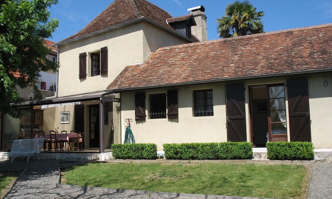 Lagor Cottage | In the heart of Béarn, at the gates of the Basque Country, Pyrenees, sea and Spain