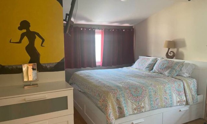 Long Beach House | In the Heart of Long Beach