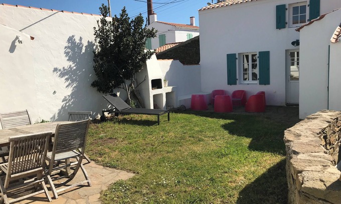 Ile d'Yeu House | In the heart of Port Joinville in YEU, two small houses full of charm