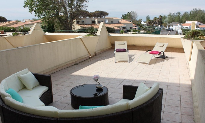 Naturist Village Apartment | In the heart of the NATURAL VILLAGE! Splendid 2-room apartment with very large terrace