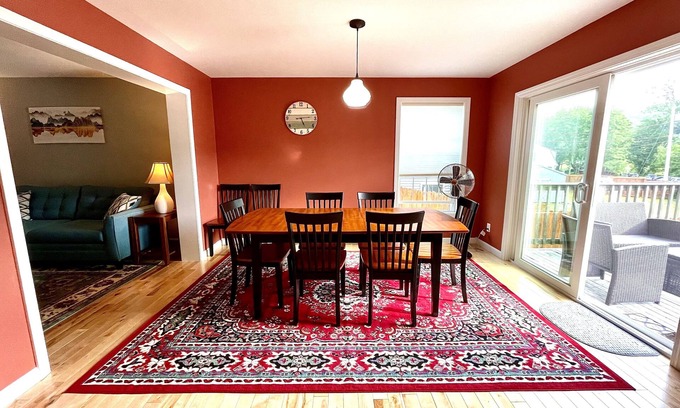 Bar Harbor Cottage | In-town Bar Harbor cottage close to Acadia National Park entrance w/home office