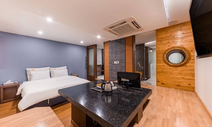 Ganseok-dong Hotel | Incheon Pie