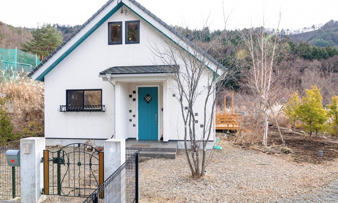 Azagawa House | Includes a barrel sauna an openair bath and a d/Minamitsurugun Yamanashi