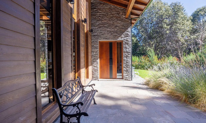 San Carlos de Bariloche House | Incredible house on nahuel huapi lake