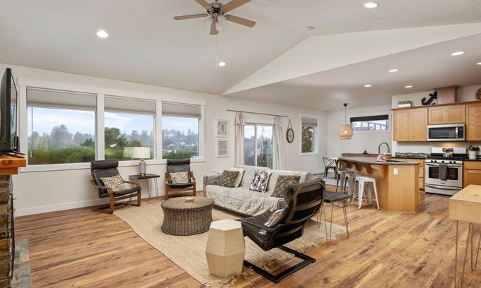 Warrenton House | Incredible New Construction Single Level Lakeview Home, New Everything, Ping Pong, Fire-Pit, BBQ