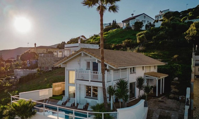 Cabrita Ski Chalet | Incredible wooden villa with sea views!